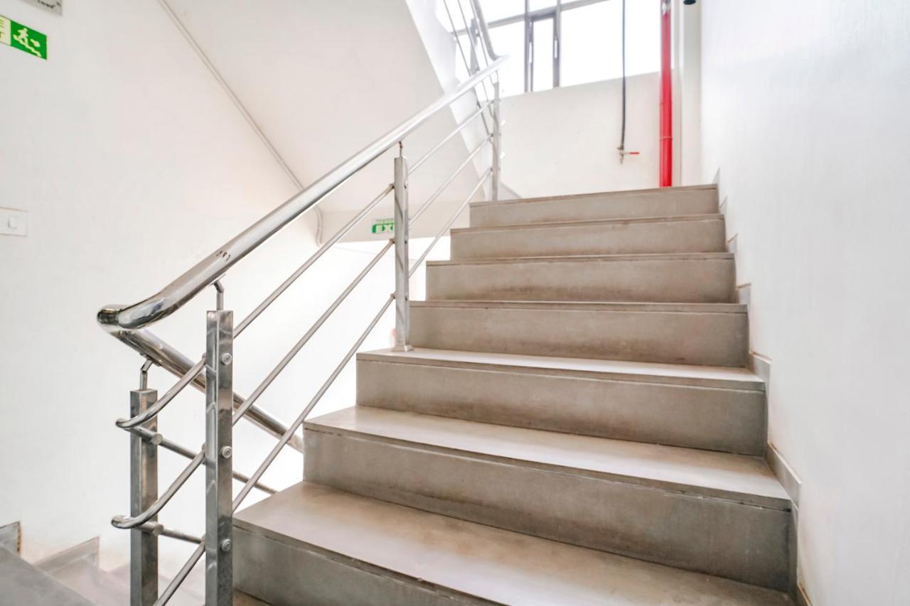 Fabhotel Kyra - Near Airport Road Ahmedabad Bagian luar foto