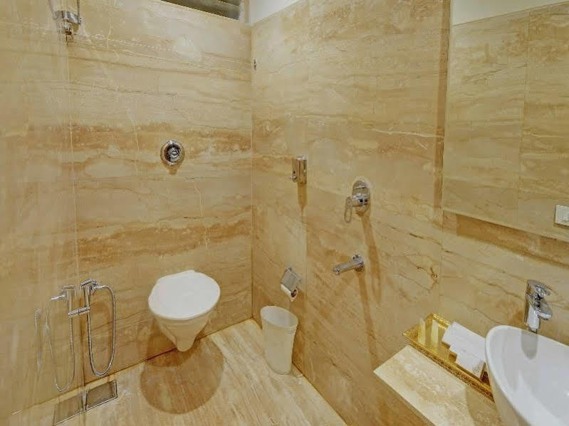Fabhotel Kyra - Near Airport Road Ahmedabad Bagian luar foto