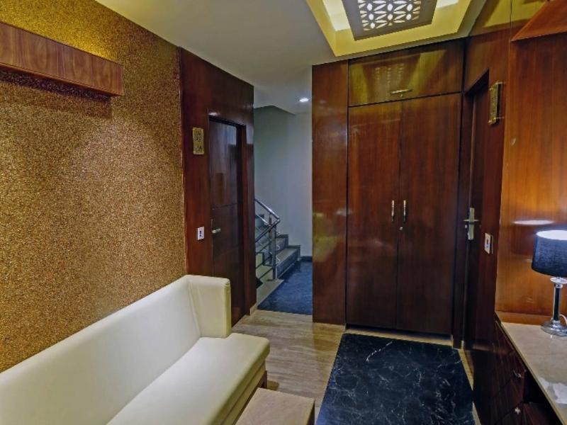 Fabhotel Kyra - Near Airport Road Ahmedabad Bagian luar foto