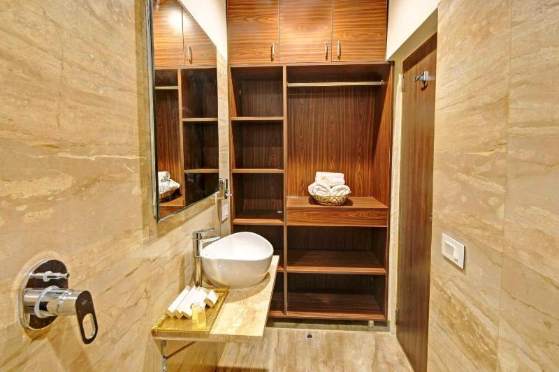 Fabhotel Kyra - Near Airport Road Ahmedabad Bagian luar foto